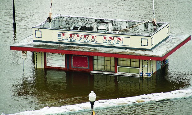 Flood_skybridge_2_041811